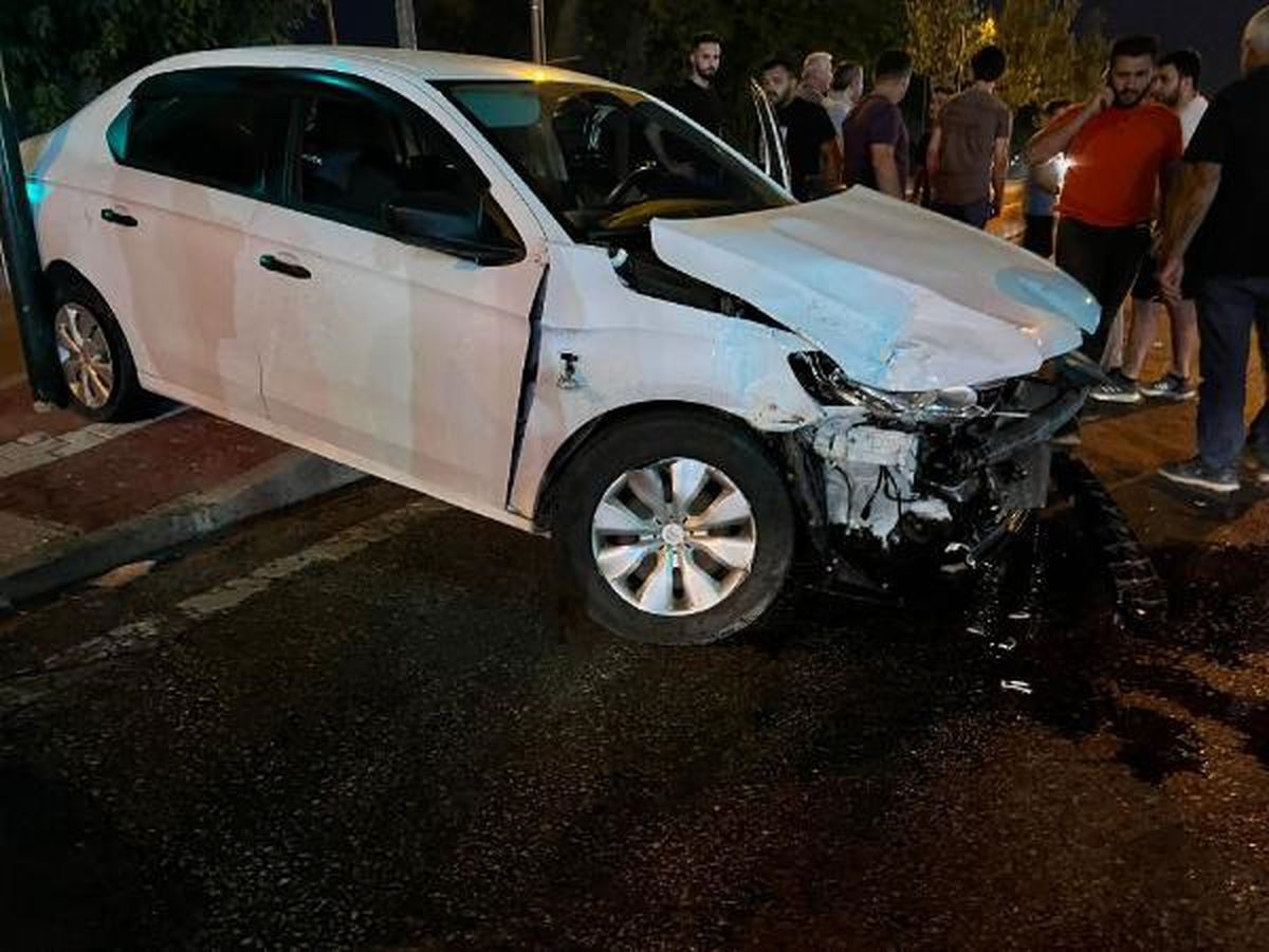 Yasak U dönüşü kaza yaptı: 2 kişi yaralandı