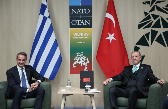 Cumhurbaşkanı Erdoğan ve Yunanistan Başbakanı Miçotakis, ilişkilerin iyileştirilmesi konusunda anlaştı
