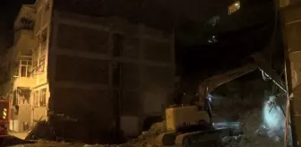 Fatih'te bir apartmanda çökme meydana geldi