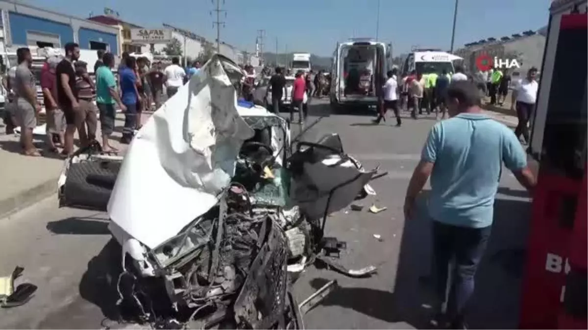 Fethiye\'de 4 araçlı trafik kazası: 1 ölü, 5 yaralı