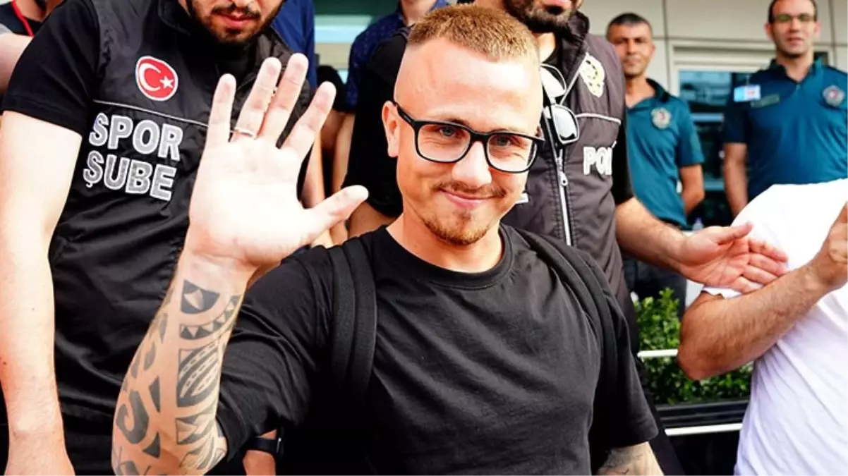 Galatasaray\'ın yeni transferi Angelino İstanbul\'a geldi