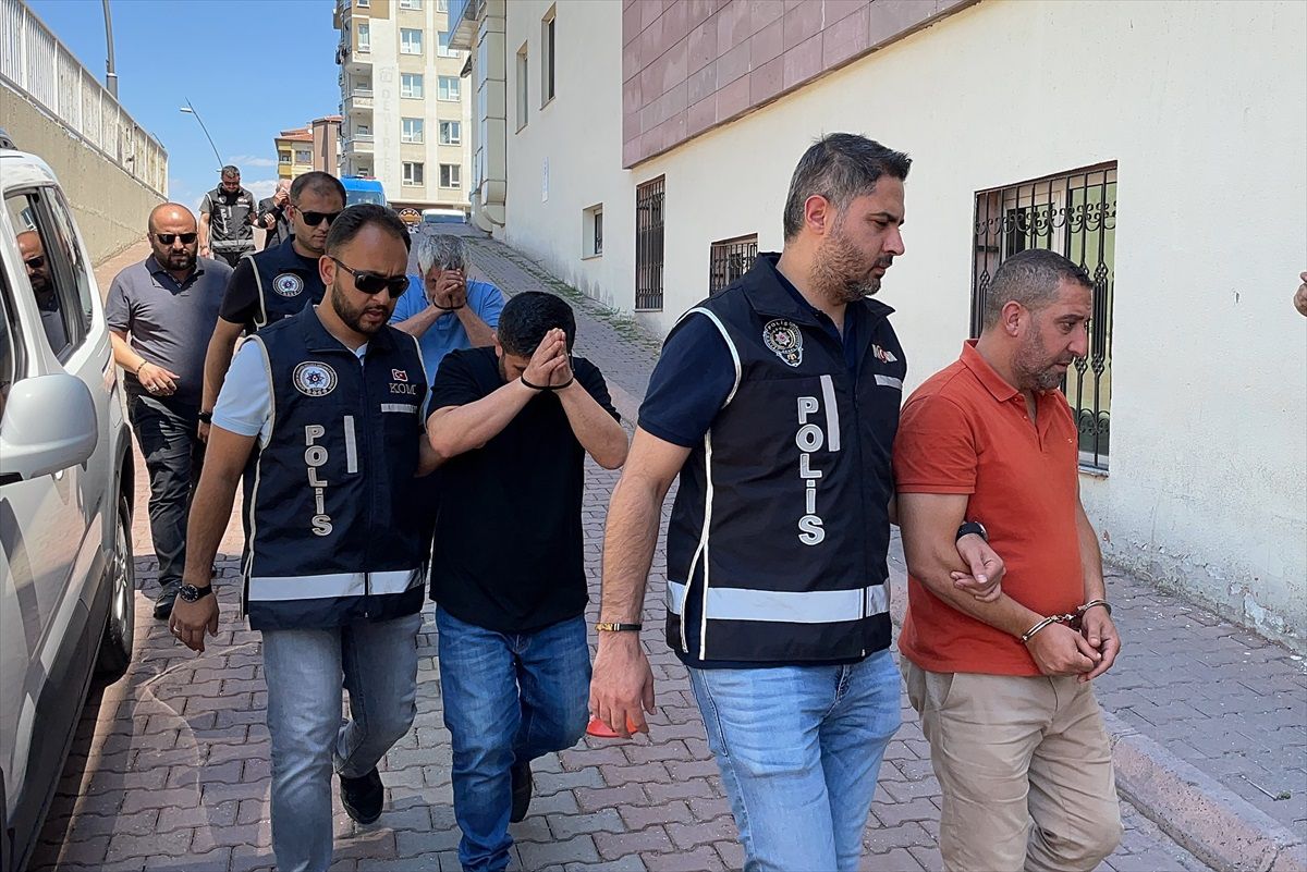 Kayseri\'de Tefecilere Yönelik Operasyon: 7 Zanlı Gözaltına Alındı