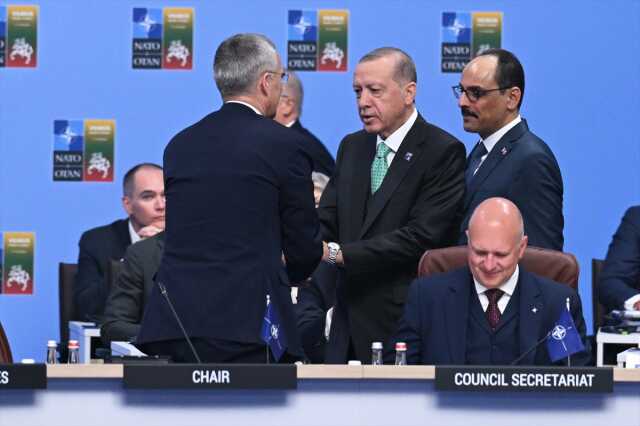 NATO Zirvesi'nde 2. gün! Cumhurbaşkanı Erdoğan liderlerle diplomatik temaslarına devam ediyor NATO Zirvesi'nde 2. gün! Cumhurbaşkanı Erdoğan liderlerle diplomatik temaslarına devam ediyor
