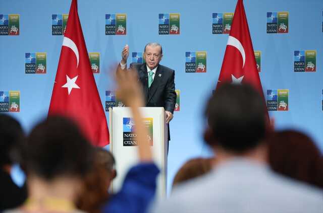 NATO Zirvesi sonrası muhabirin sorusu Cumhurbaşkanı Erdoğan'ı kızdırdı: Görüyorum ki Türkiye'yi tanımıyorsunuz