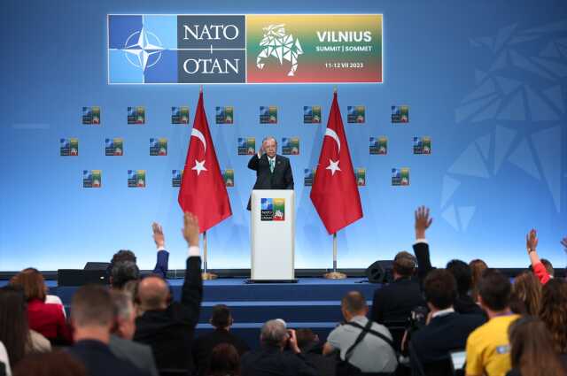 NATO Zirvesi sonrası muhabirin sorusu Cumhurbaşkanı Erdoğan'ı kızdırdı: Görüyorum ki Türkiye'yi tanımıyorsunuz