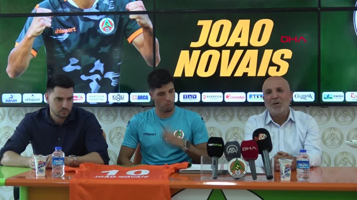 Joao Novais, Alanyaspor ile 2 yıllık anlaşma imzaladı