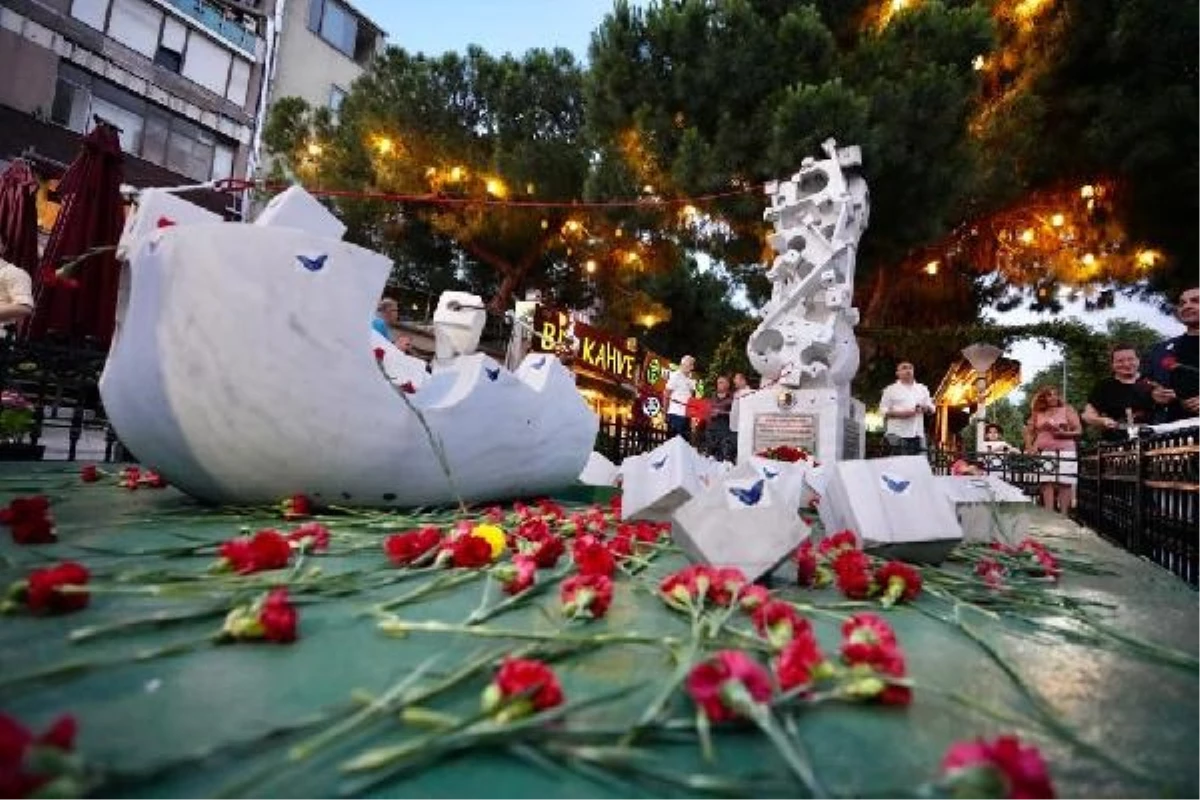 Srebrenitsa Katliamı\'nda hayatını kaybedenler Kartal\'da anıldı