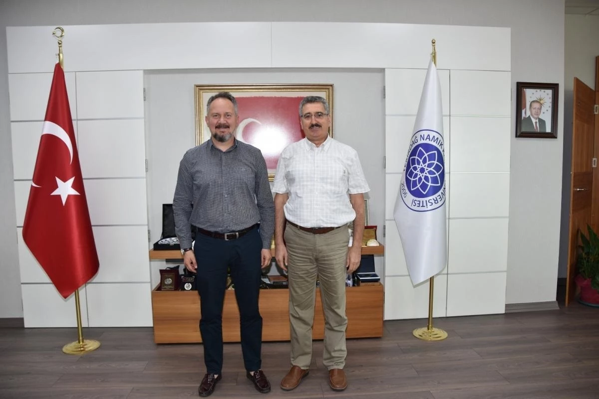 AK Parti Milletvekili Mestan Özcan, NKÜ Rektörü Prof. Dr. Mümin Şahin\'i ziyaret etti