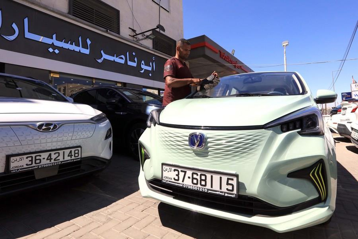 Ürdün\'de Çin\'in Uygun Fiyatlı Elektrikli Araçlarına Talep Arttı