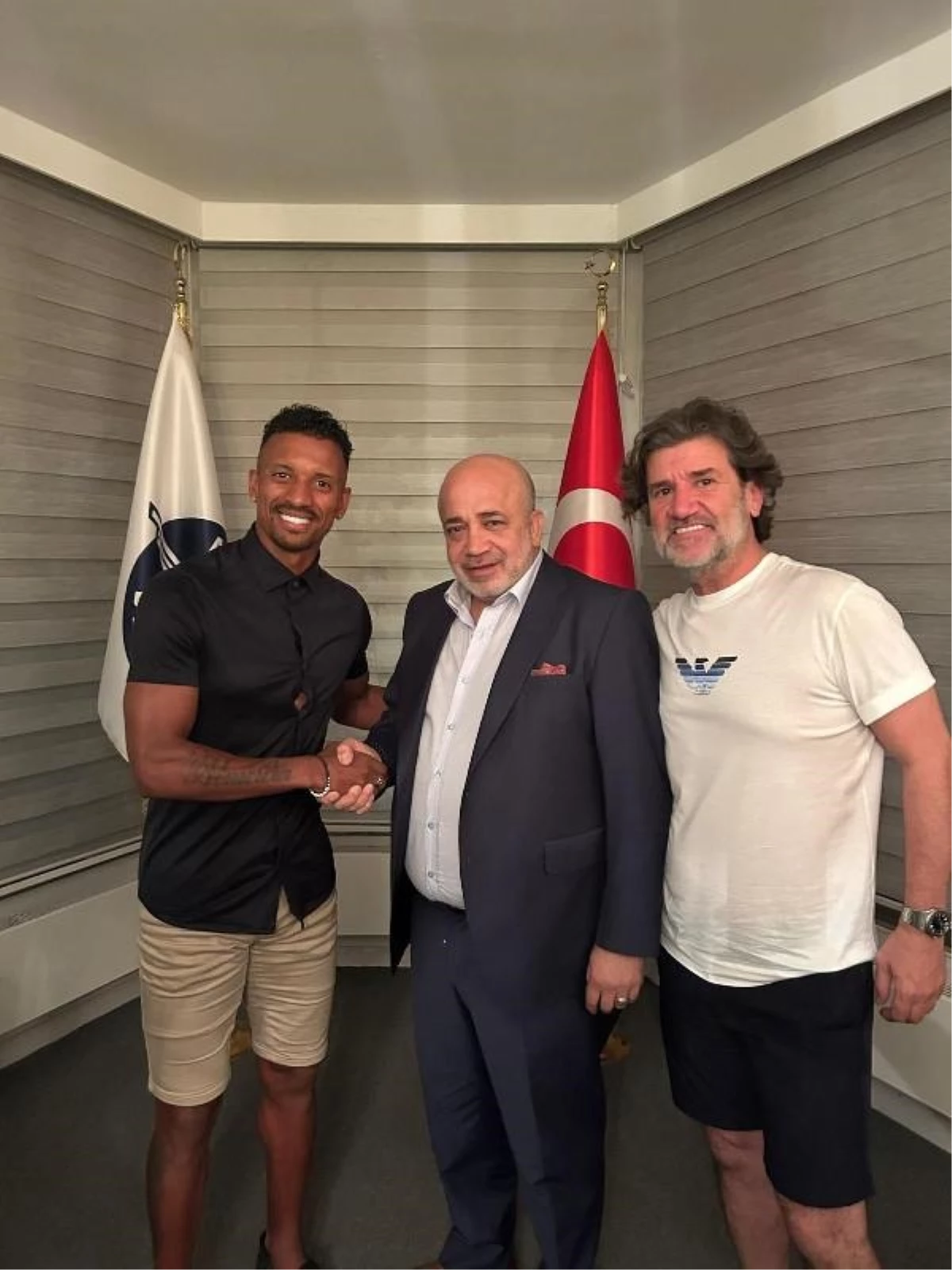 Adana Demirspor, Luis Nani ile sözleşme imzaladı