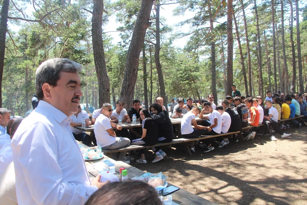 Amasya\'da Türkiye Genelinde Derece Elde Eden Sporcular Piknikte Buluştu