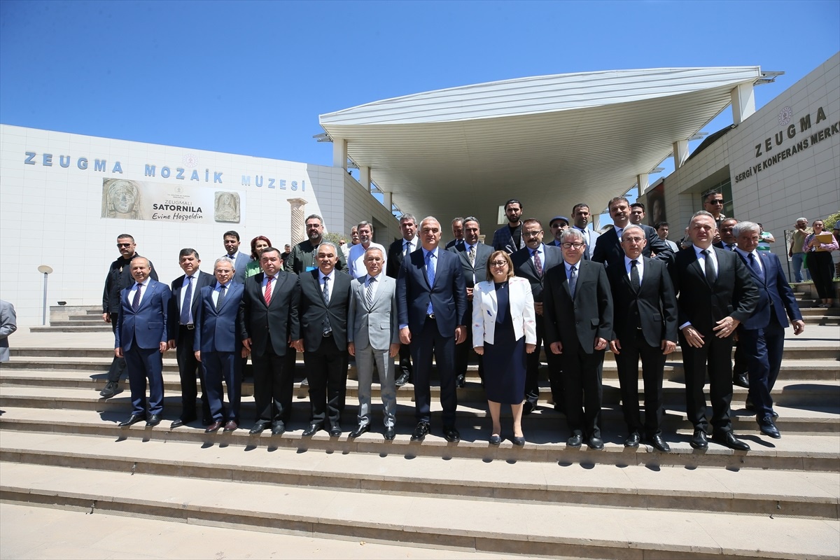 Bakan Ersoy, Gaziantep\'te İtalya\'dan iadesi sağlanan mezar stelinin teslim töreninde konuştu Açıklaması