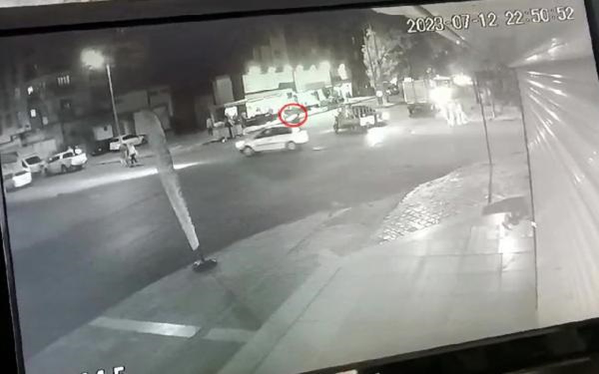 Batman\'da yunus polislerinin motosikleti otomobille çarpıştı
