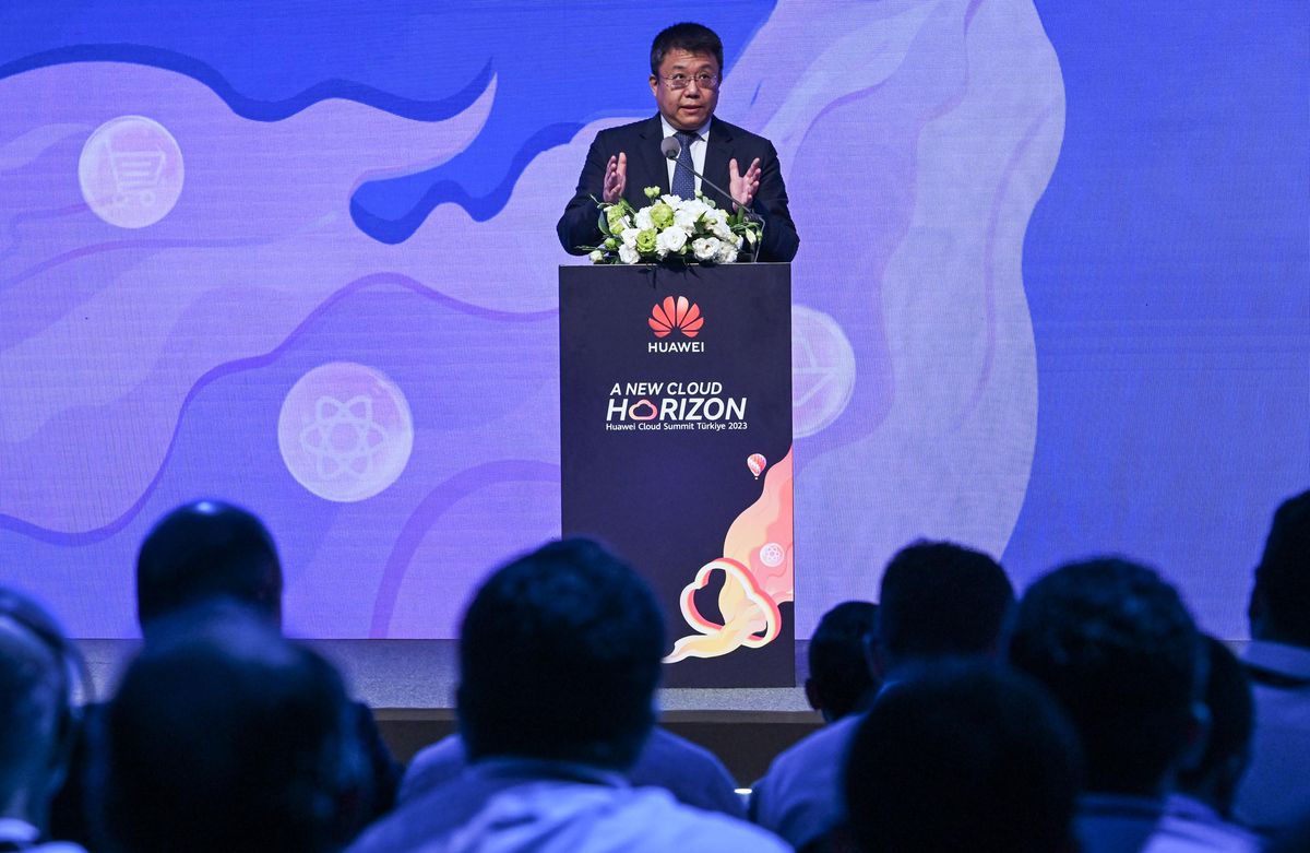 Çin\'in Teknoloji Devi Huawei, Türkiye\'de Yerel Bulut Sistemi Kurdu