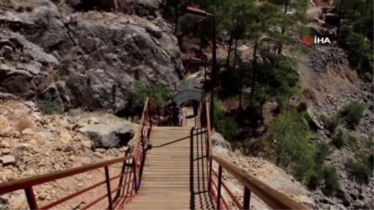 Doğanın el değmemiş mirası "Yerköprü Şelalesi" ziyaretçilerini ağırlıyor