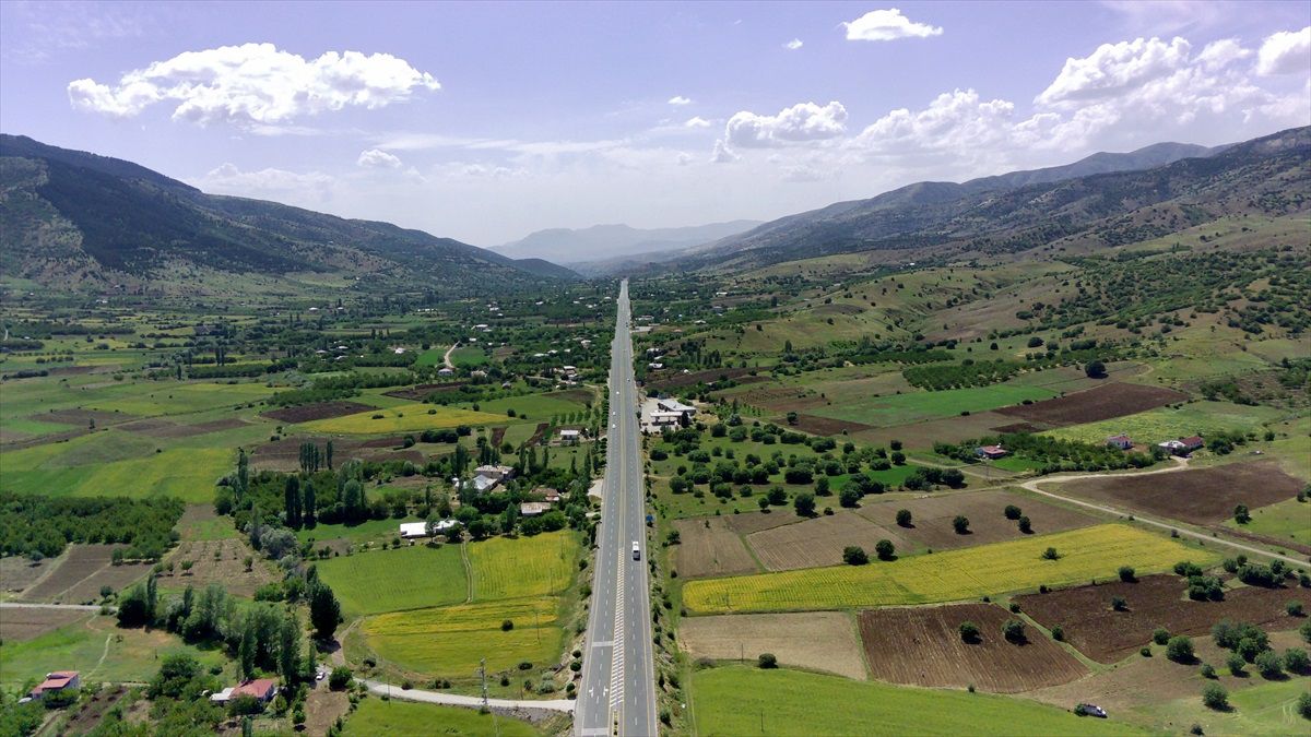 Elazığ\'da Arpa ve Buğdayda Rekor Üretim Bekleniyor