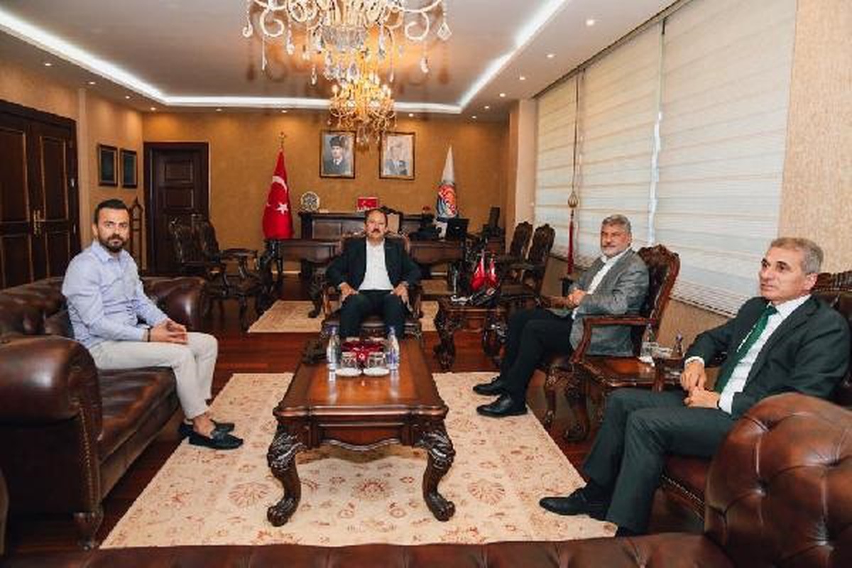 Hatayspor için Mersin\'de yeni futbol sahaları yapılıyor