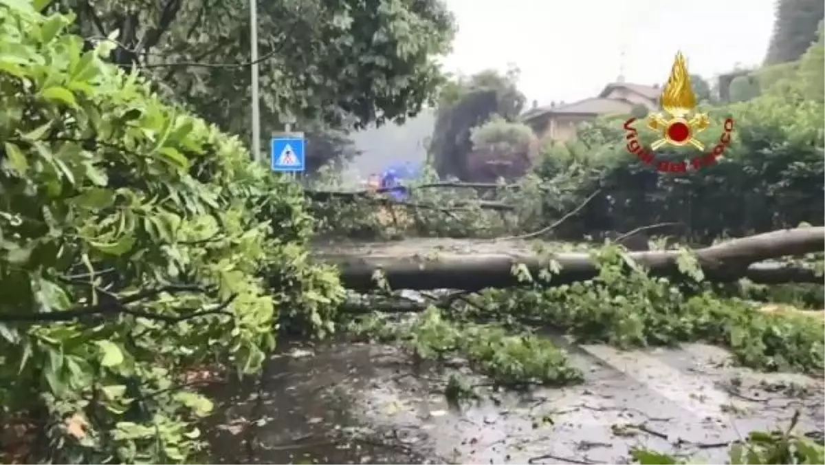 İtalya\'nın Lombardiya bölgesinde fırtına: 1 kişi hayatını kaybetti