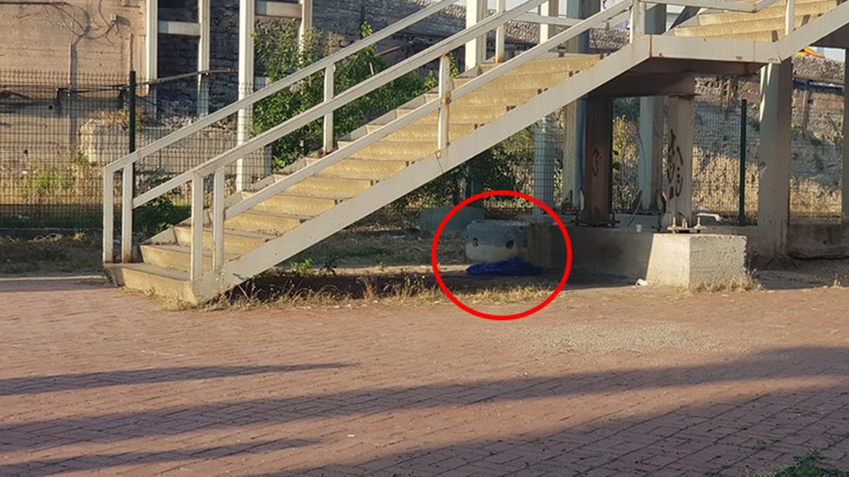 Karabük\'te yürüyen merdivenin altında bebek cesedi bulundu