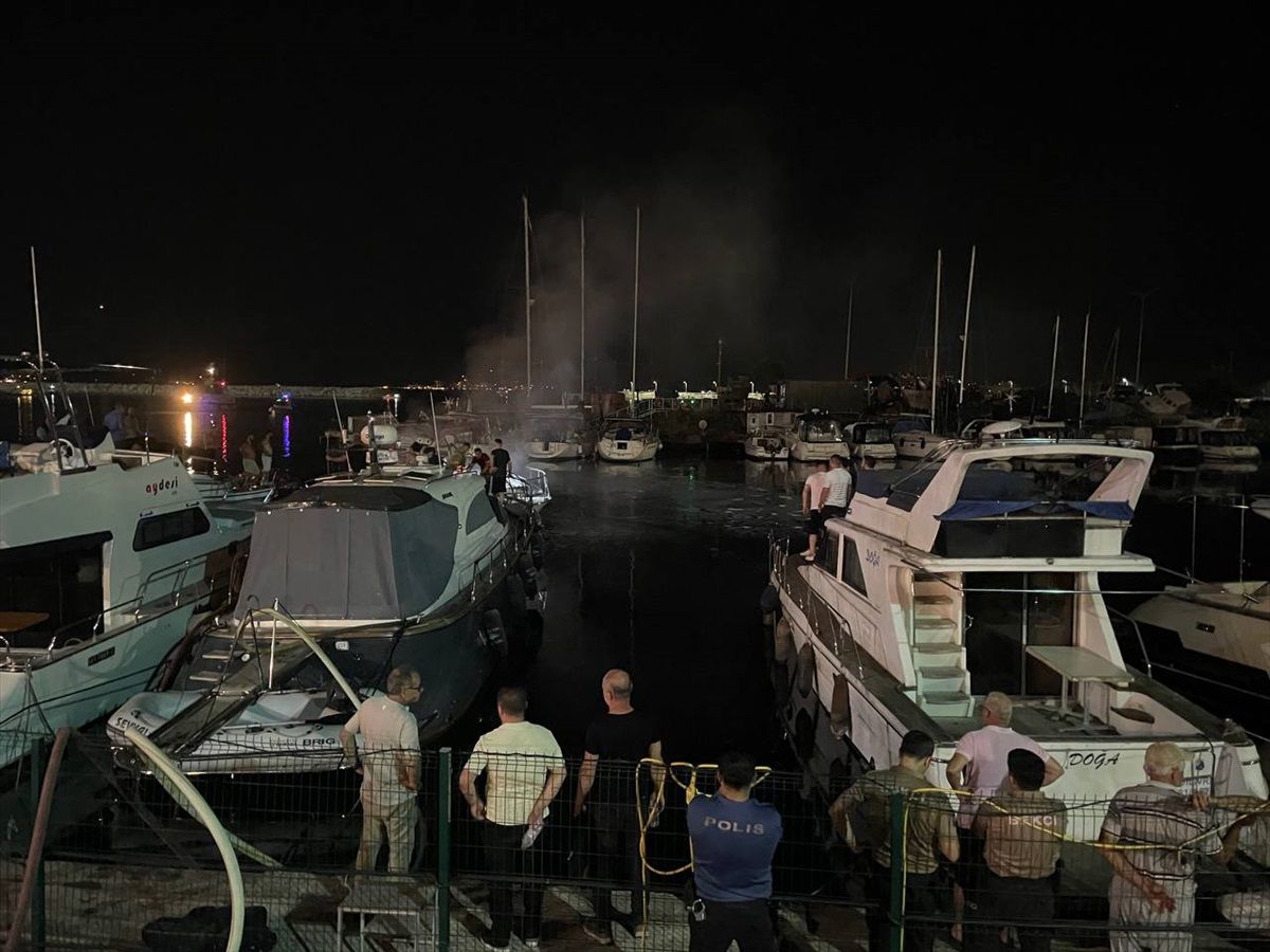 Maltepe\'de teknede çıkan yangın söndürüldü