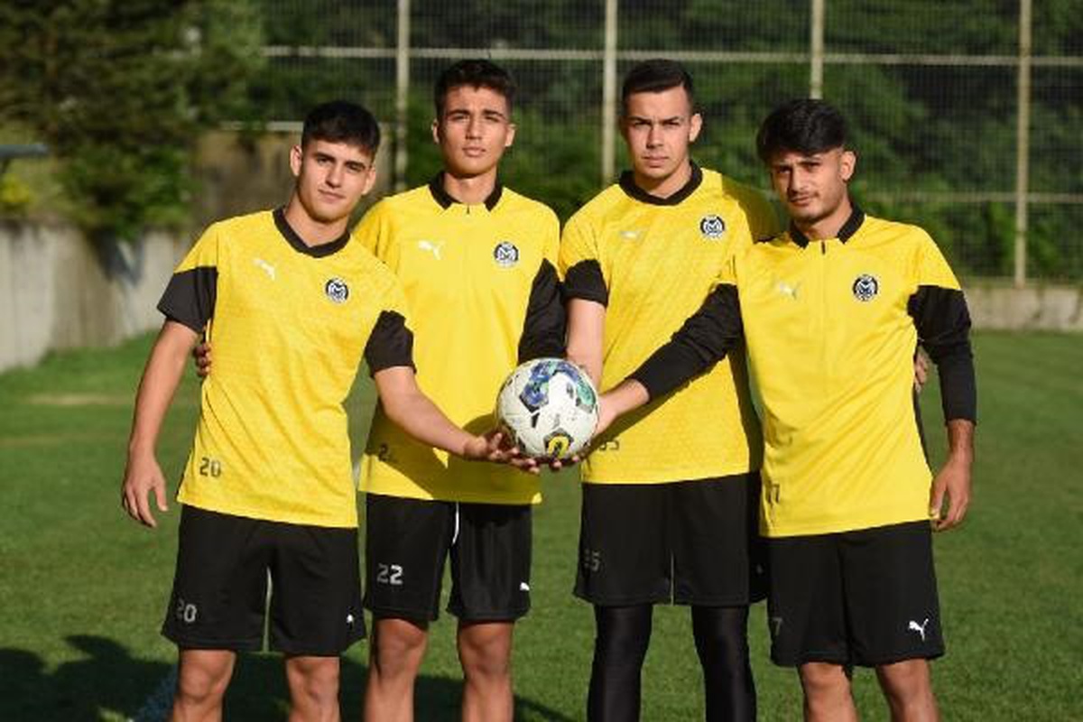 Manisa Futbol Kulübü, kadrosuna genç oyuncuları dahil etti