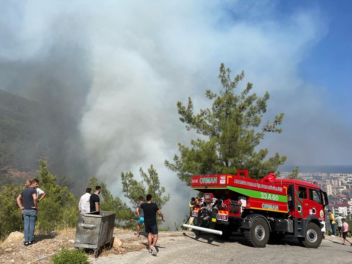 Mersin\'de çıkan orman yangını kontrol altına alındı