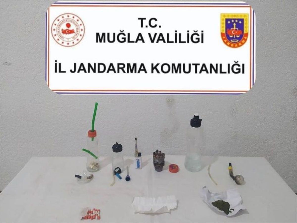 Muğla\'da Uyuşturucu Operasyonunda 10 Kişi Gözaltına Alındı