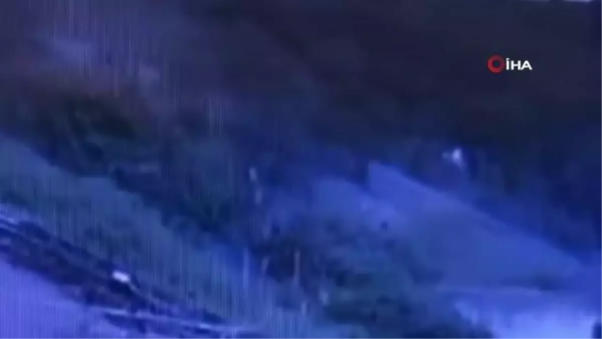 Taklalar atarak şarampole uçan otomobilin sürücüsü hayatını kaybetti