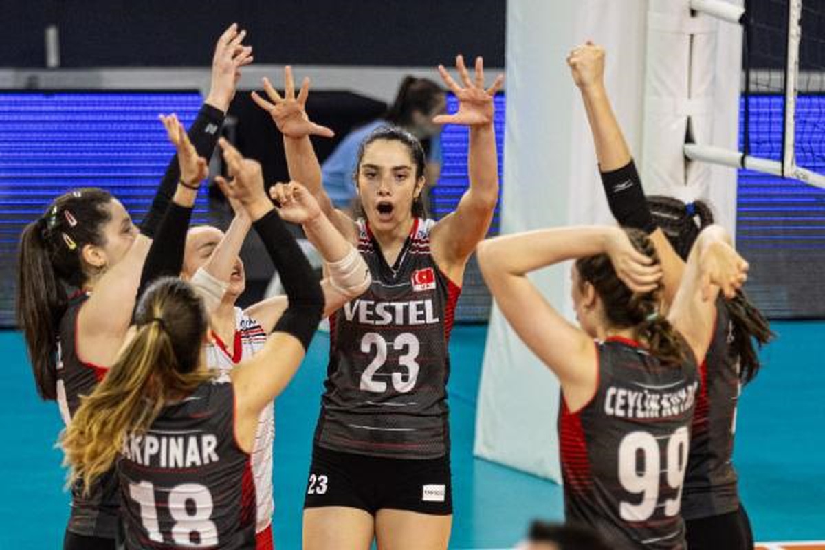 U17 Kız Voleybol Milli Takımı, Fransa\'yı 3-1 mağlup etti
