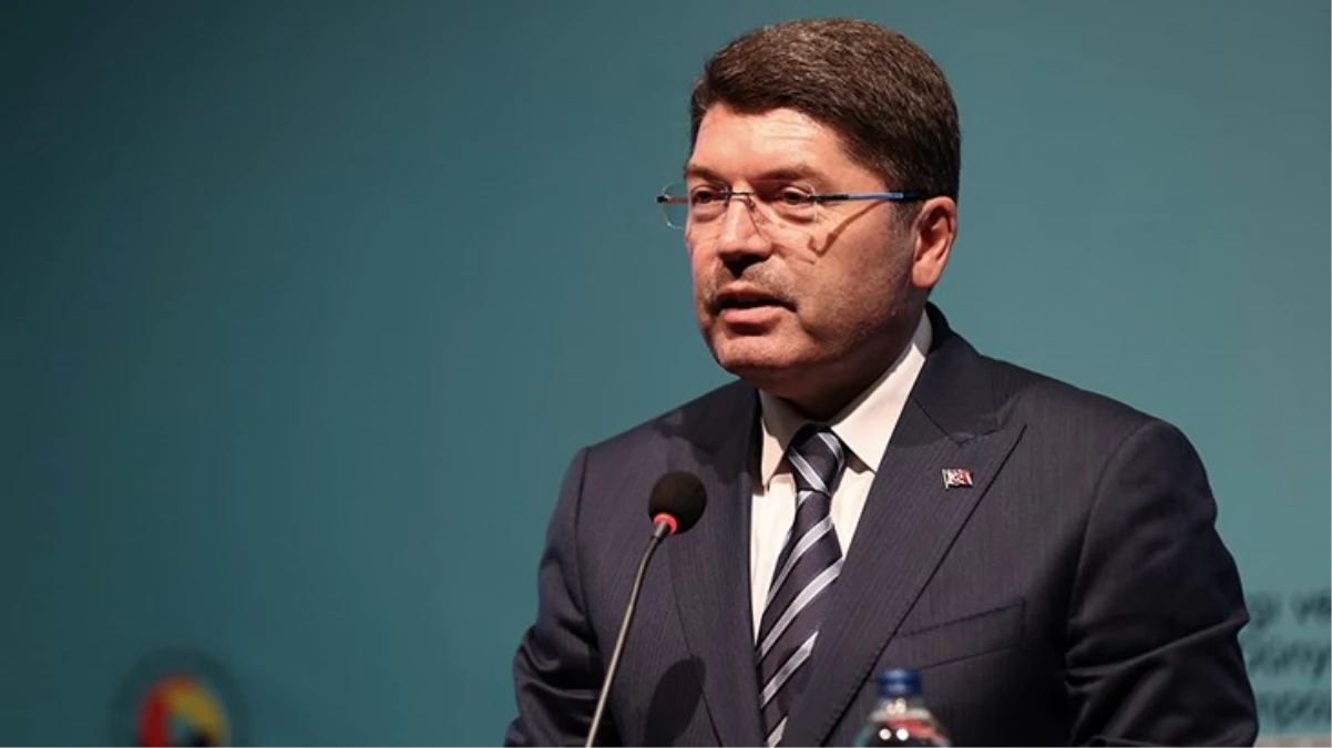 Adalet Bakanı Tunç, "Yargı ve İş Dünyası Sempozyumu"nda yeni anayasa mesajı verdi