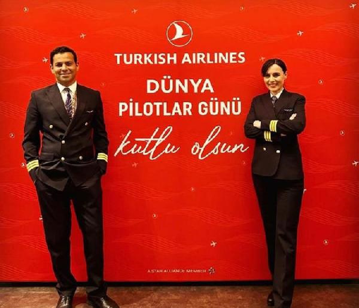 Adana\'dan İstanbul Atatürk Havalimanı\'na İniş Yapan Uçak Kırıma Uğradı