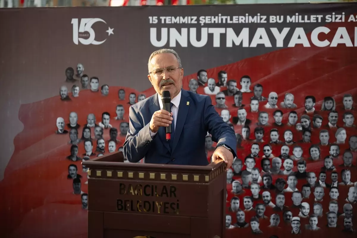 Bağcılar Meydanı\'nda 15 Temmuz Sergisi Açıldı