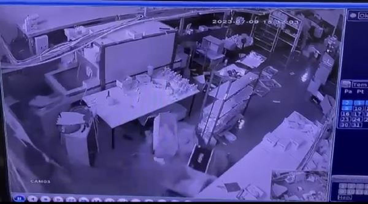 Bartın\'da yaşanan sel anı güvenlik kameralarına yansıdı