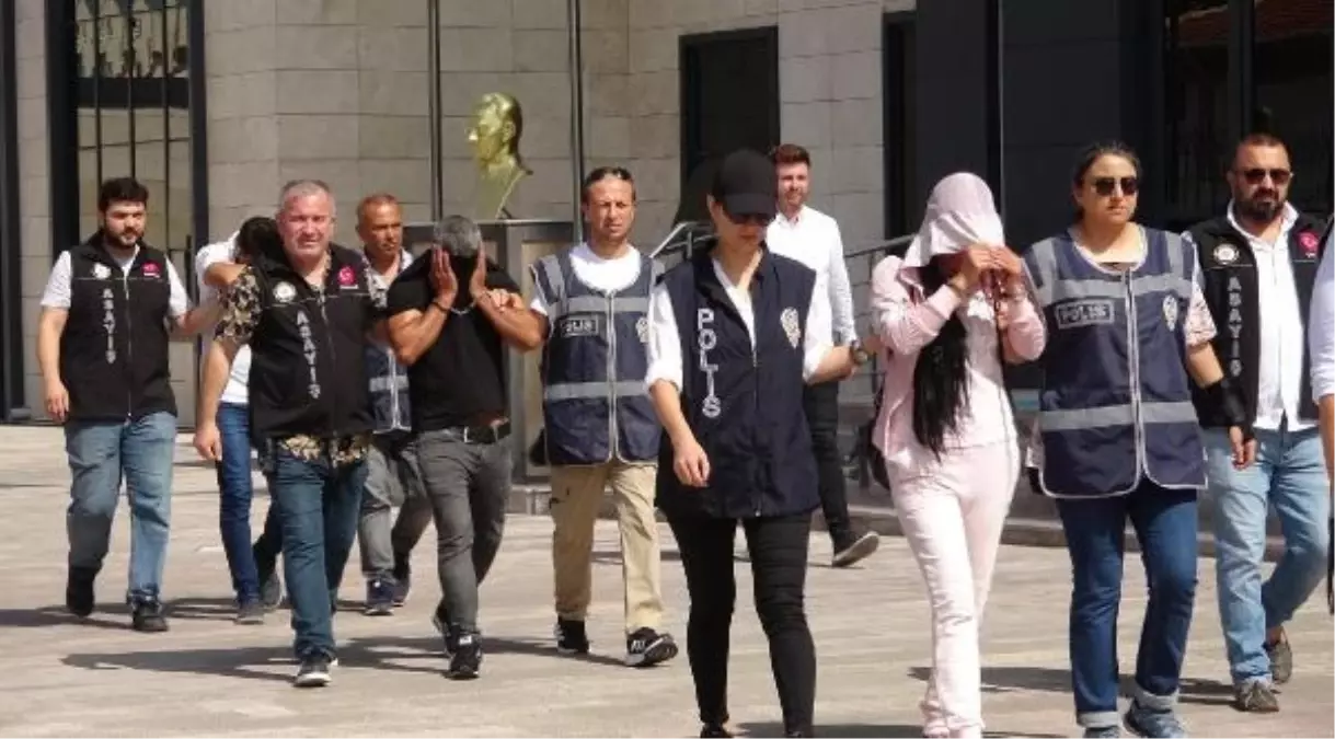 Çanakkale\'de Yabancı Uyruklu 21 Kadına Fuhuş Yaptıran Çeteye Operasyon