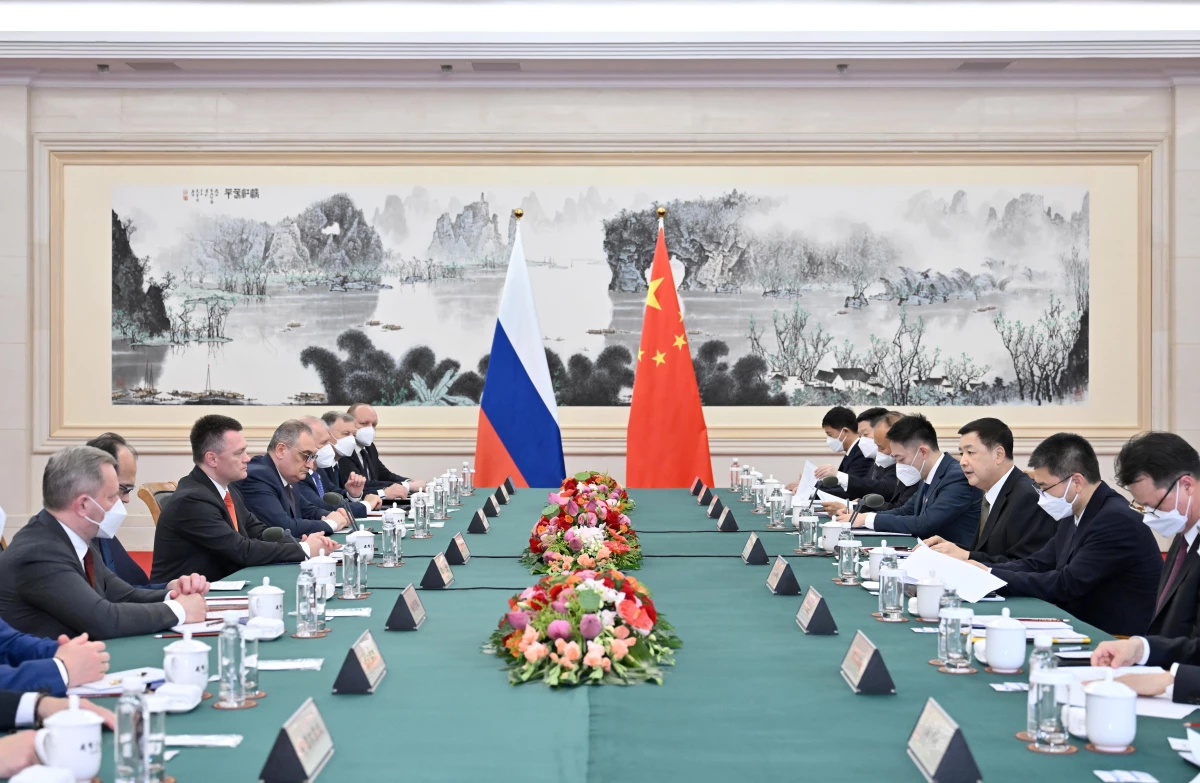 Çin Kamu Güvenliği Bakanı, Rusya Başsavcısı\'yla Görüştü