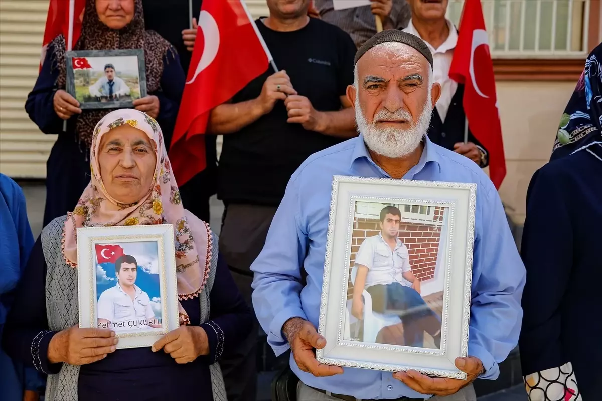 Diyarbakır Anneleri\'ne İki Aile Daha Katıldı