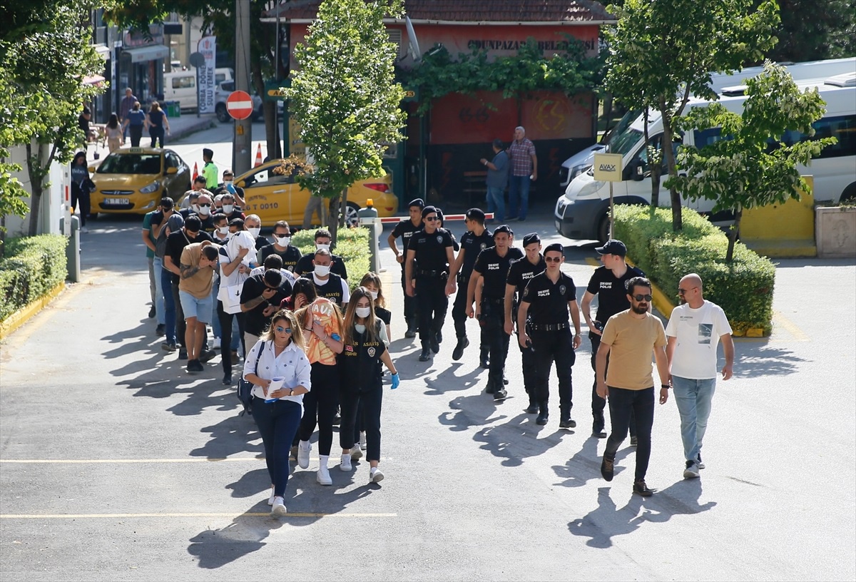 Eskişehir Merkezli Fuhuş Operasyonunda 14 Şüpheli Gözaltına Alındı