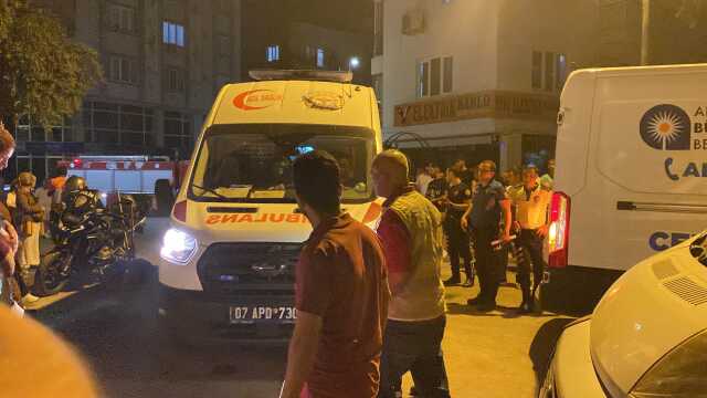 Evine giden kadın manevra yapan minibüsün altında kalarak can verdi Evine giden kadın manevra yapan minibüsün altında kalarak can verdi