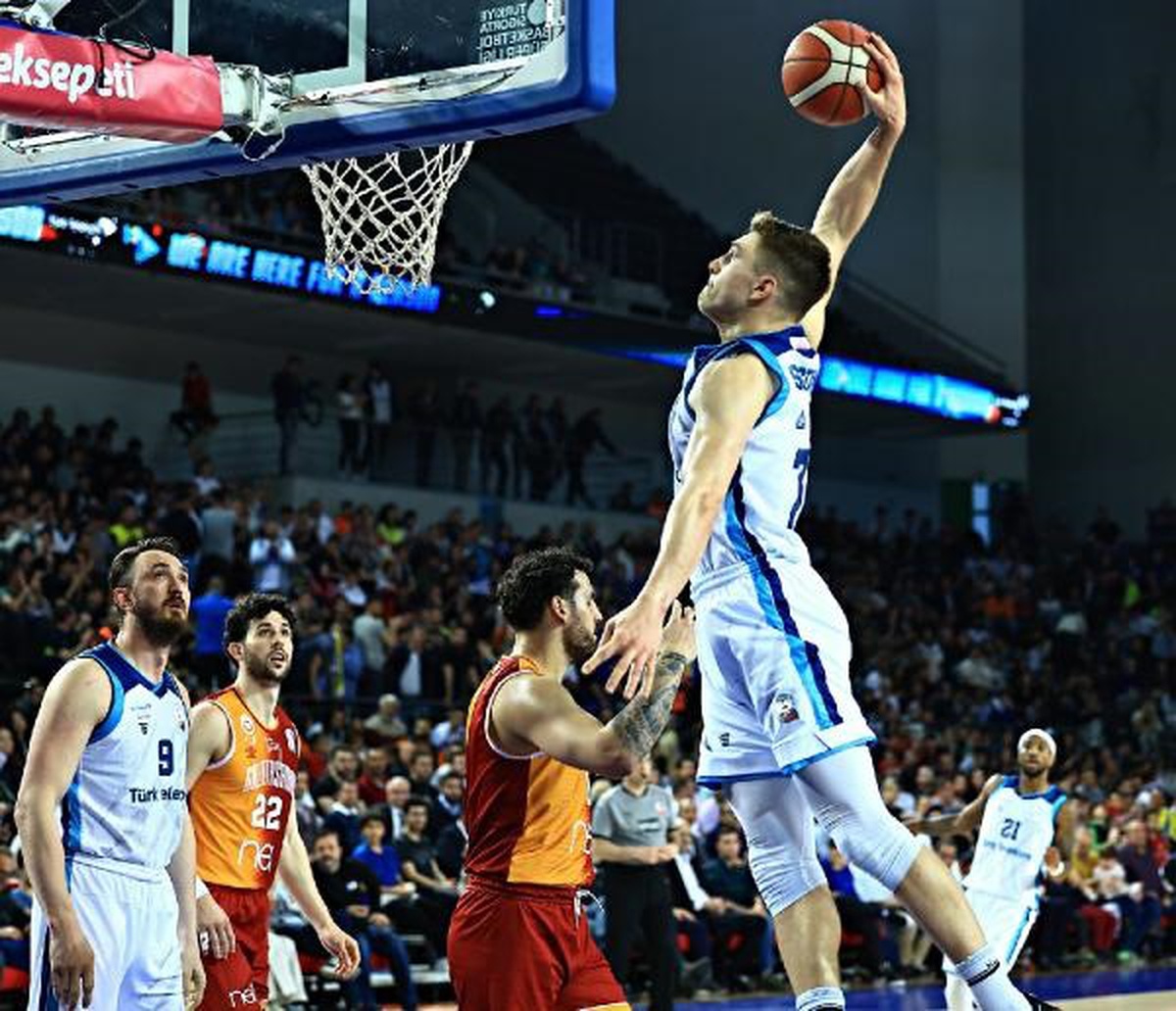 Fenerbahçe Beko, Nate Sestina ile anlaşma sağladı