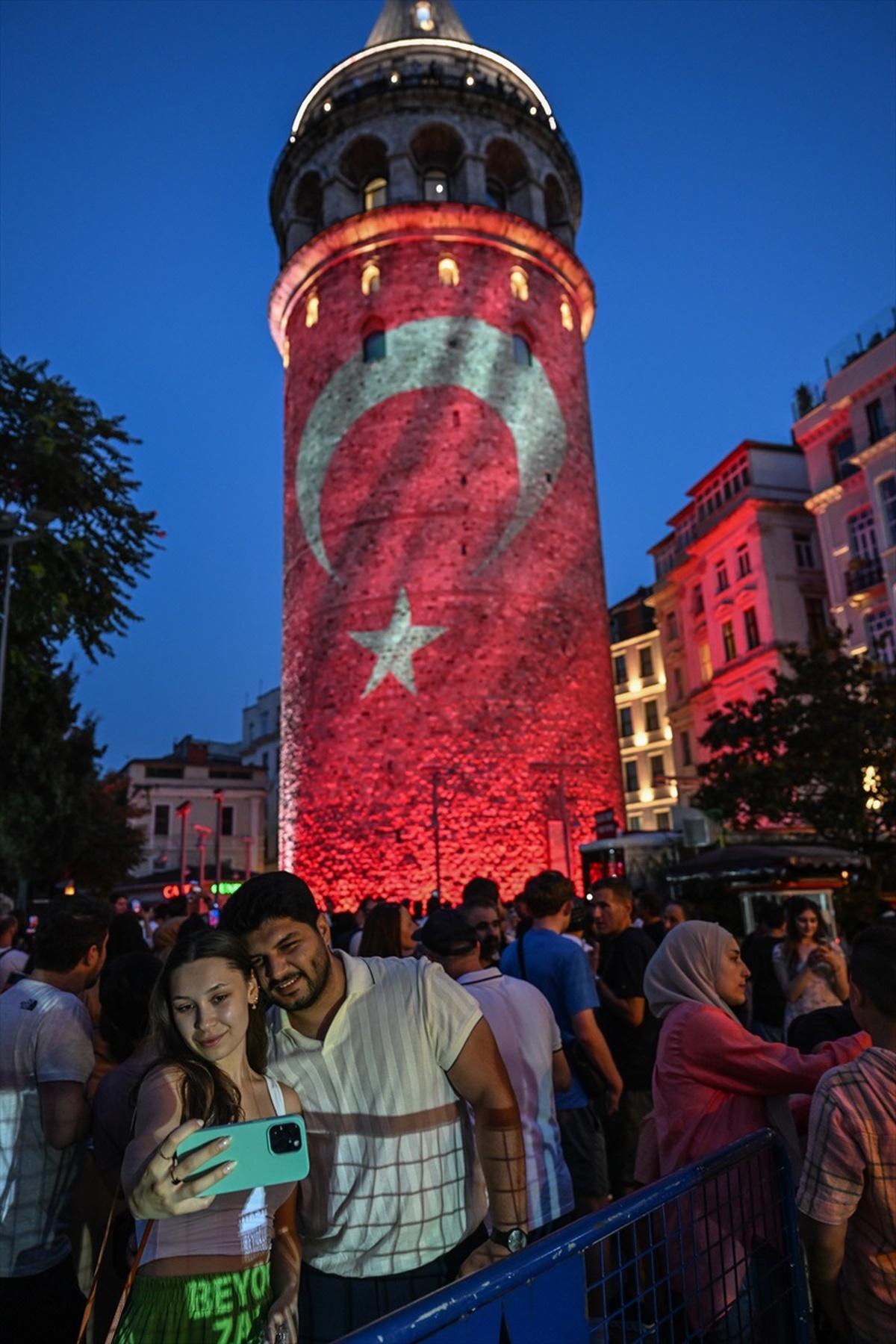 Galata Kulesi\'nde 15 Temmuz Şehitleri Anısına Etkinlik Düzenlendi