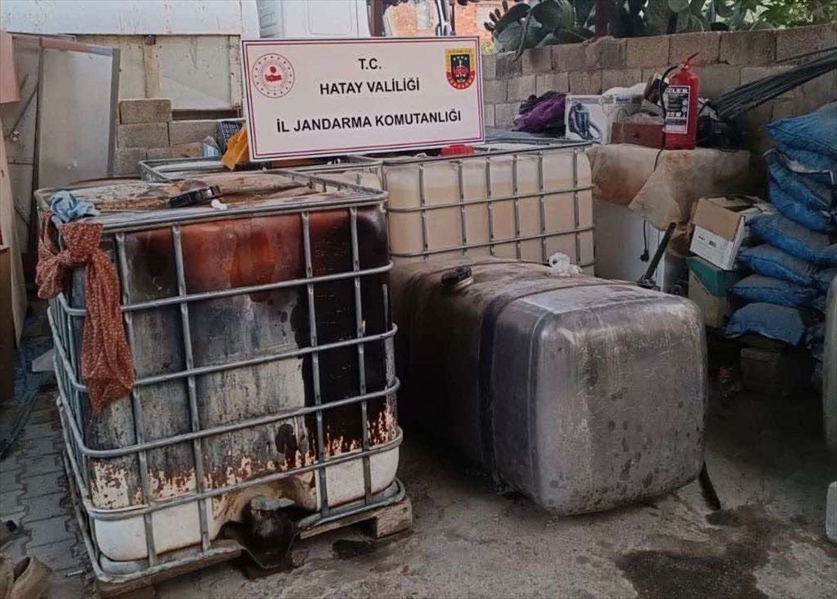 Hatay\'da 2 bin litre kaçak akaryakıt ele geçirildi