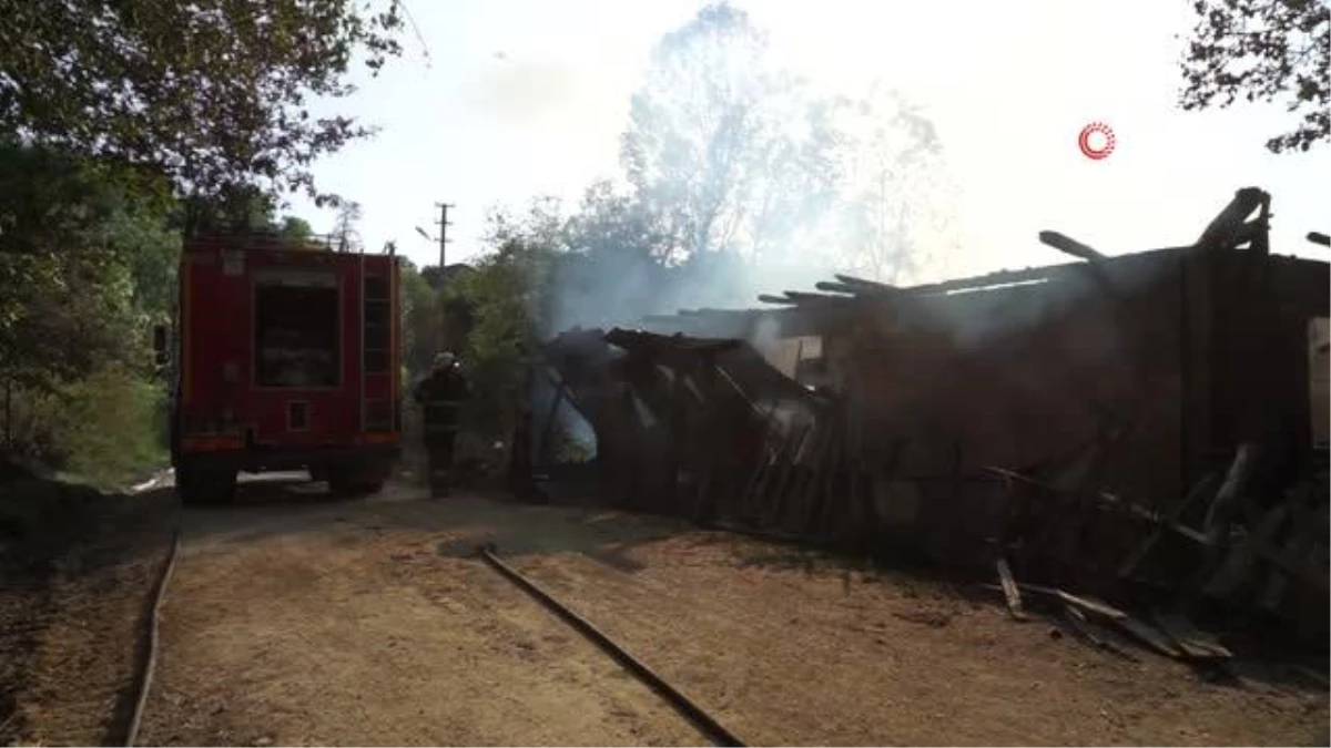 Kastamonu\'da ev yangını: 2 katlı ev kullanılamaz hale geldi