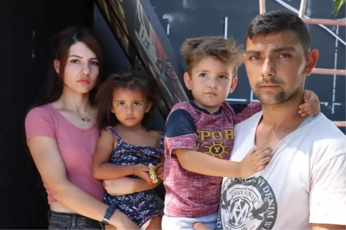 Antalya'da Kira Ödeyemeyen Aile, 4 Aydır Sokakta Yaşıyor