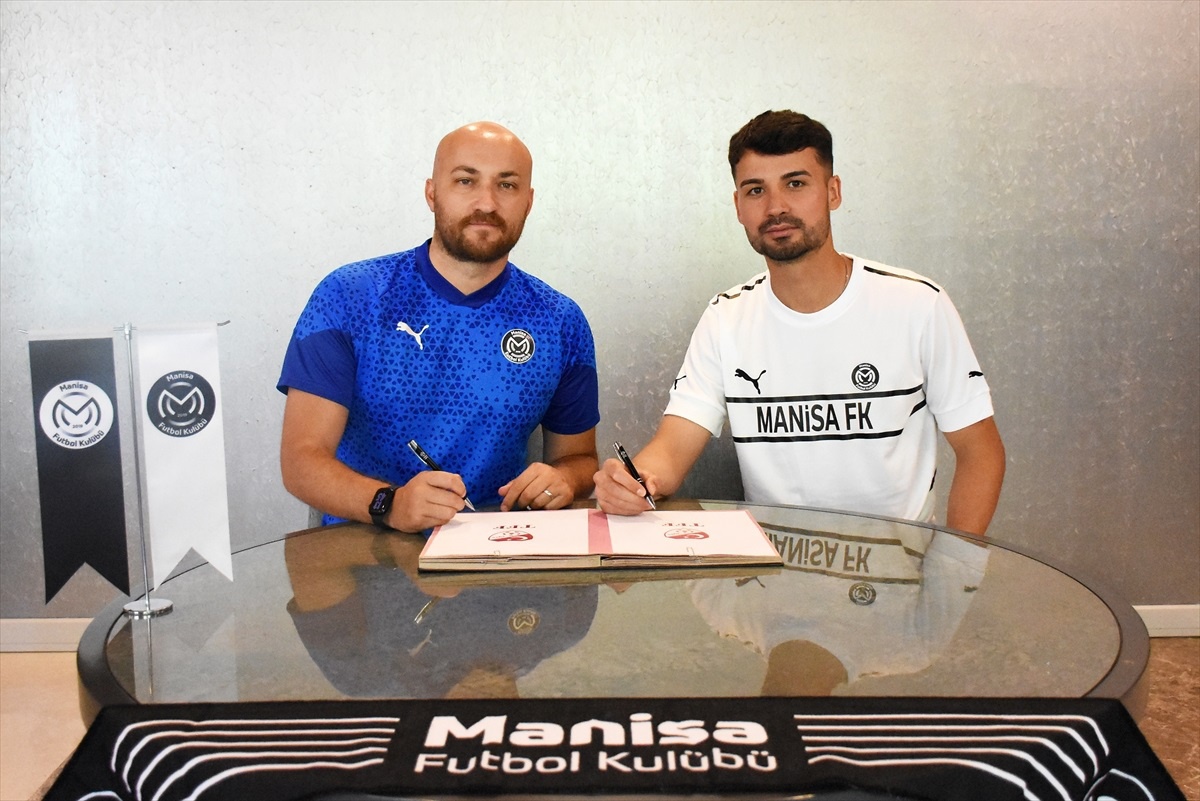 Manisa FK, Tugay Kacar\'ı kadrosuna kattı