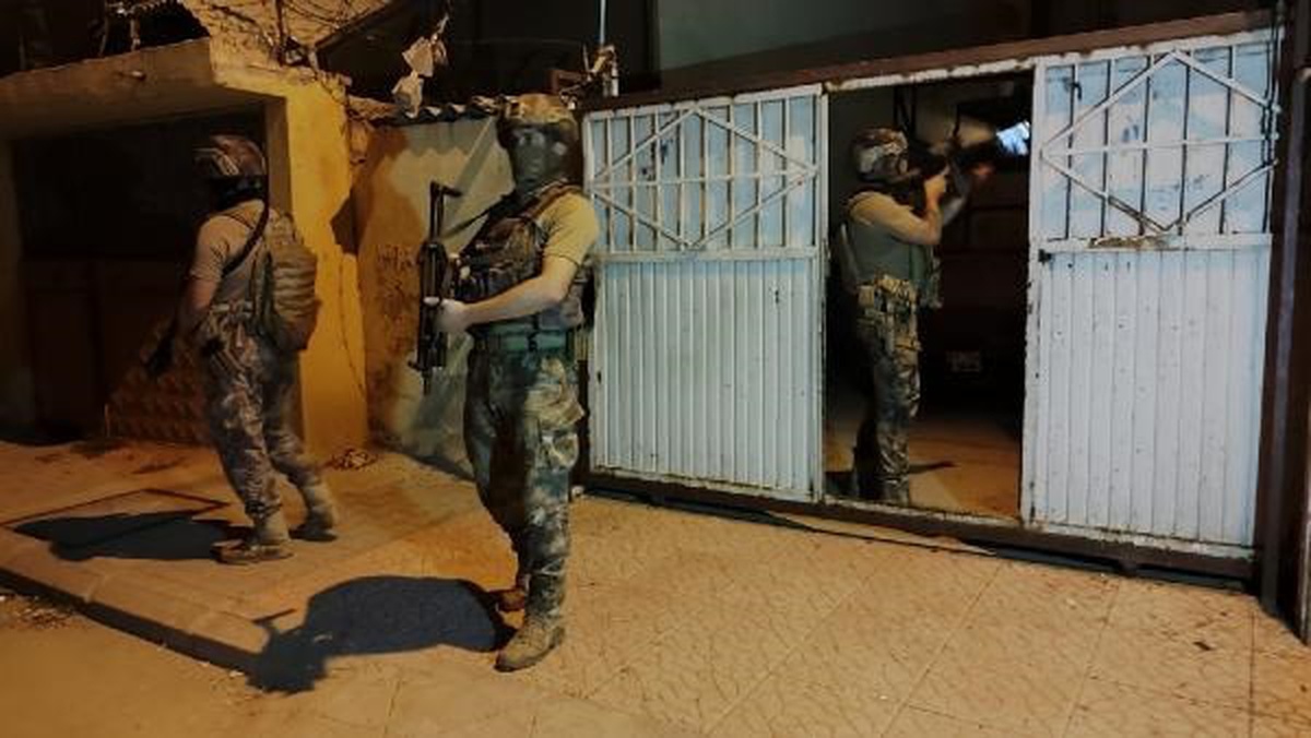 Mersin\'de PKK propagandası yapan 14 kişi gözaltına alındı