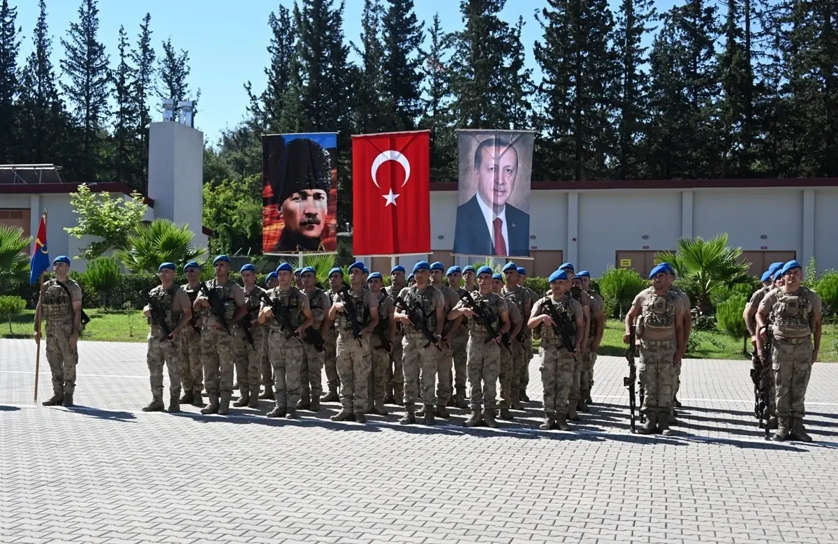 Şırnak\'ta Gabar Dağı\'na petrol arama çalışmaları için Osmaniye Jandarma Özel Harekat Taburu uğurlandı