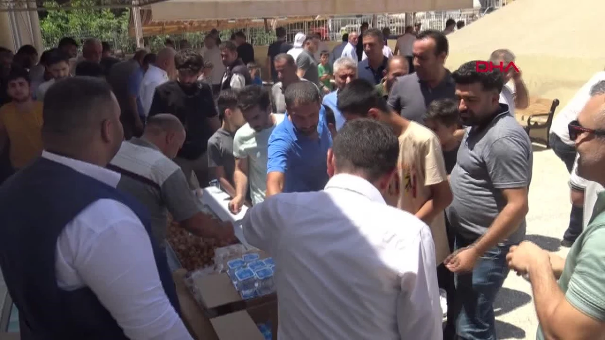 Şırnak\'ta 15 Temmuz Demokrasi ve Birlik Günü etkinlikleri kapsamında lokma dağıtıldı