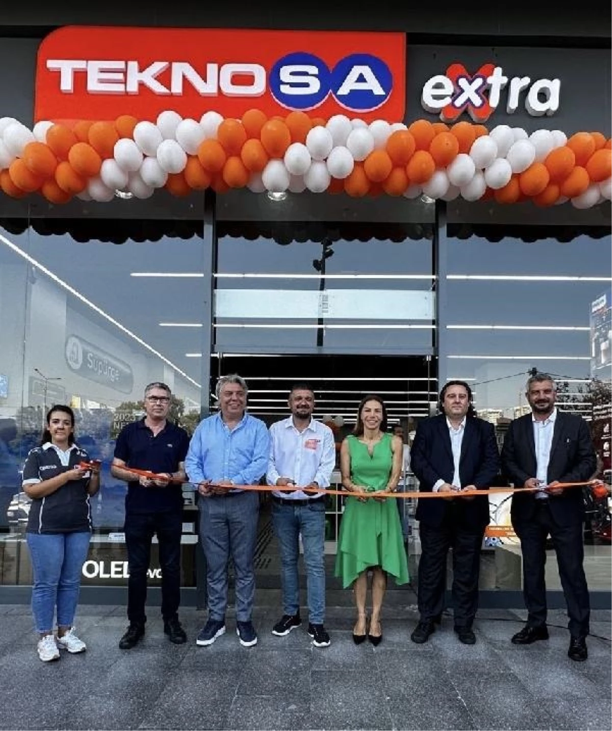 Teknosa, İzmir\'de 15. mağazasını açtı