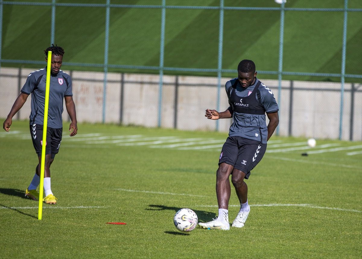 Yılport Samsunspor\'un yeni transferi Marius Mouandilmadji, Türkiye\'de golleriyle takıma katkı sunmayı hedefliyor