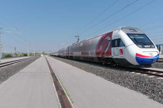 Türkiye Yüzyılı temalı 15 Temmuz treni Ankara'dan yola çıktı Türkiye Yüzyılı temalı 15 Temmuz treni Ankara'dan yola çıktı